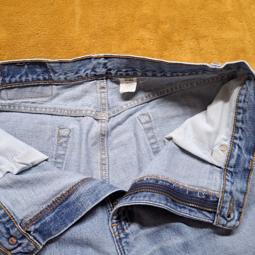 Levi's 505 Straight Leg Jeans Men 36x32 Light Blue Good Raw Hem Made in USA - Picture 11 of 16